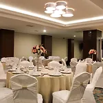 耶幼砵姆酒店 酒店